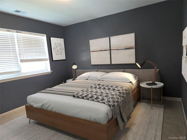 168 Hampton Vista Drive, Manorville, NY 11949