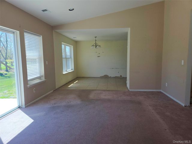 168 Hampton Vista Drive, Manorville, NY 11949