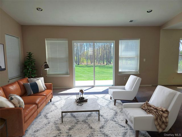 168 Hampton Vista Drive, Manorville, NY 11949