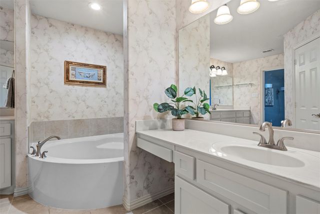 2803 Pino, Grand Prairie, TX 75054