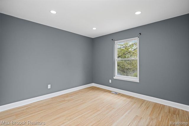 34904 Bunker Hill Drive, Farmington, MI 48331