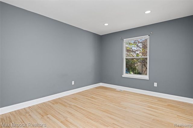 34904 Bunker Hill Drive, Farmington, MI 48331