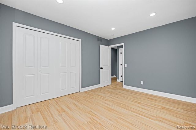 34904 Bunker Hill Drive, Farmington, MI 48331