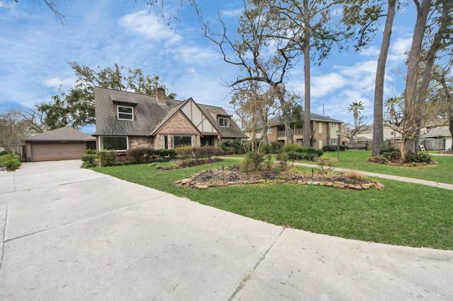 13407 Vestavia Court, Houston, TX 77069