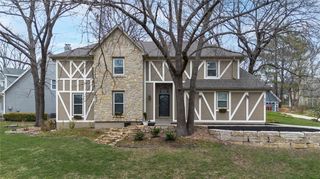 8135 Acuff Lane, Lenexa, KS 66215