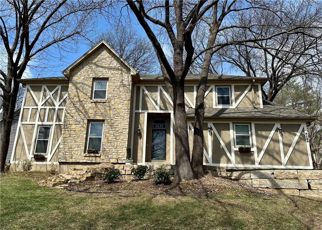 8135 Acuff Lane, Lenexa, KS 66215