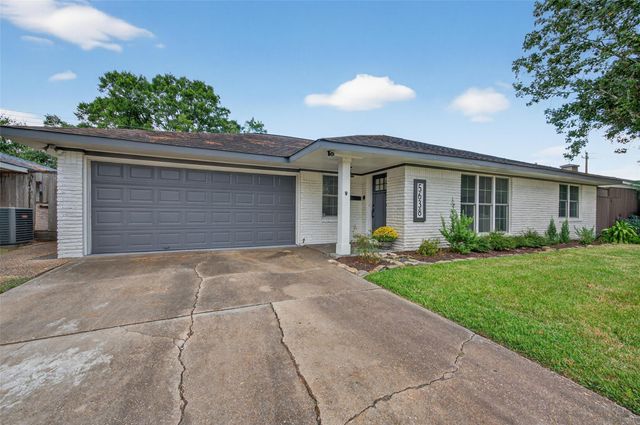 5638 Warm Springs Road, Houston, TX 77035