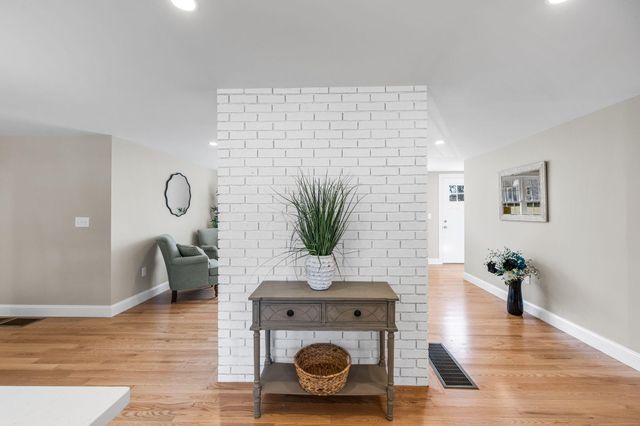 86 Pompano Road, Yarmouth Port, MA 02675