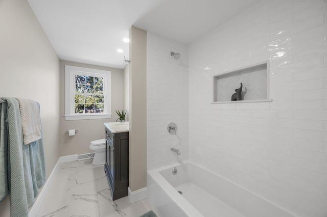 86 Pompano Road, Yarmouth Port, MA 02675