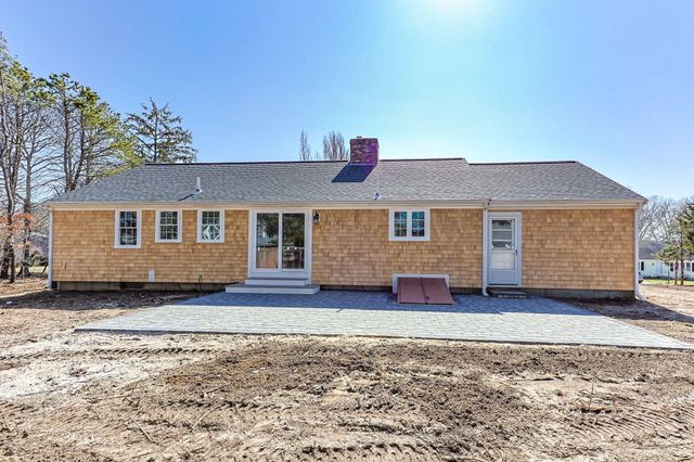 86 Pompano Road, Yarmouth Port, MA 02675