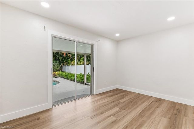 1342 Alhambra DR, Fort Myers, FL 33901