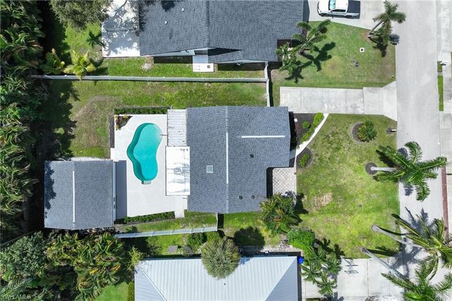 1342 Alhambra DR, Fort Myers, FL 33901