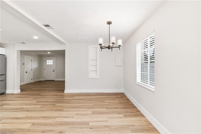 1342 Alhambra DR, Fort Myers, FL 33901