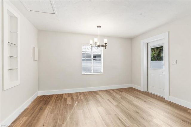 1342 Alhambra DR, Fort Myers, FL 33901