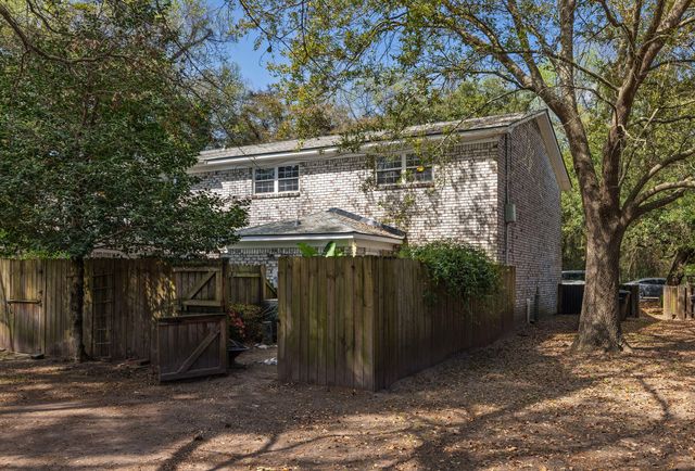 1289 Mathis Ferry Road, Mount Pleasant, SC 29464