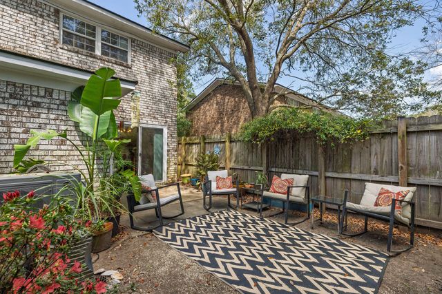 1289 Mathis Ferry Road, Mount Pleasant, SC 29464