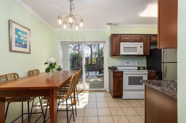 1289 Mathis Ferry Road, Mount Pleasant, SC 29464