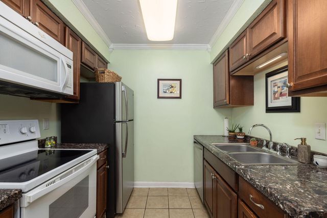 1289 Mathis Ferry Road, Mount Pleasant, SC 29464