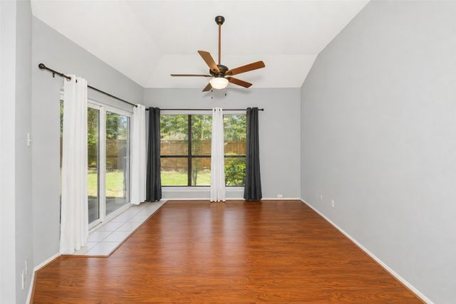 2927 Peninsula Way, Carrollton, TX 75007