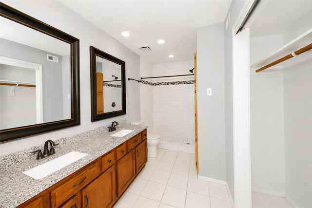 2927 Peninsula Way, Carrollton, TX 75007