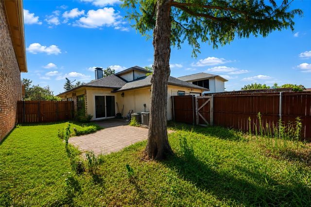 2927 Peninsula Way, Carrollton, TX 75007