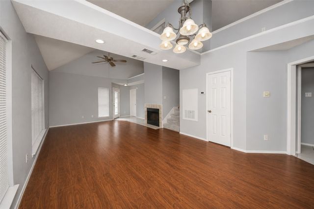 2927 Peninsula Way, Carrollton, TX 75007