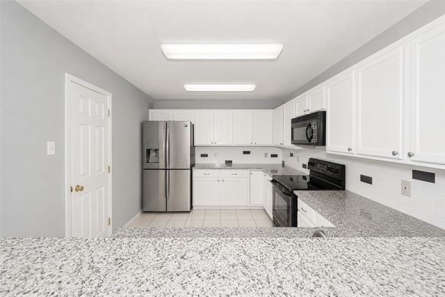 2927 Peninsula Way, Carrollton, TX 75007