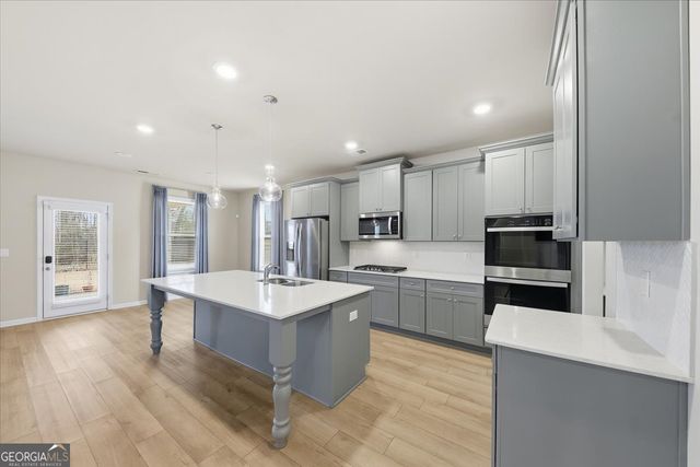 920 Melville Drive, Stockbridge, GA 30281