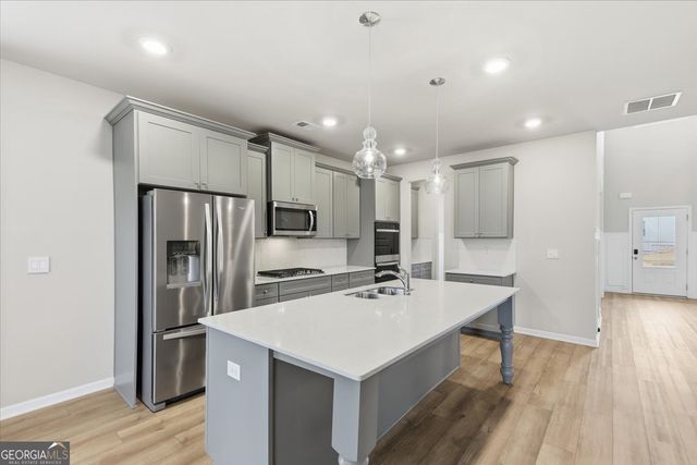 920 Melville Drive, Stockbridge, GA 30281