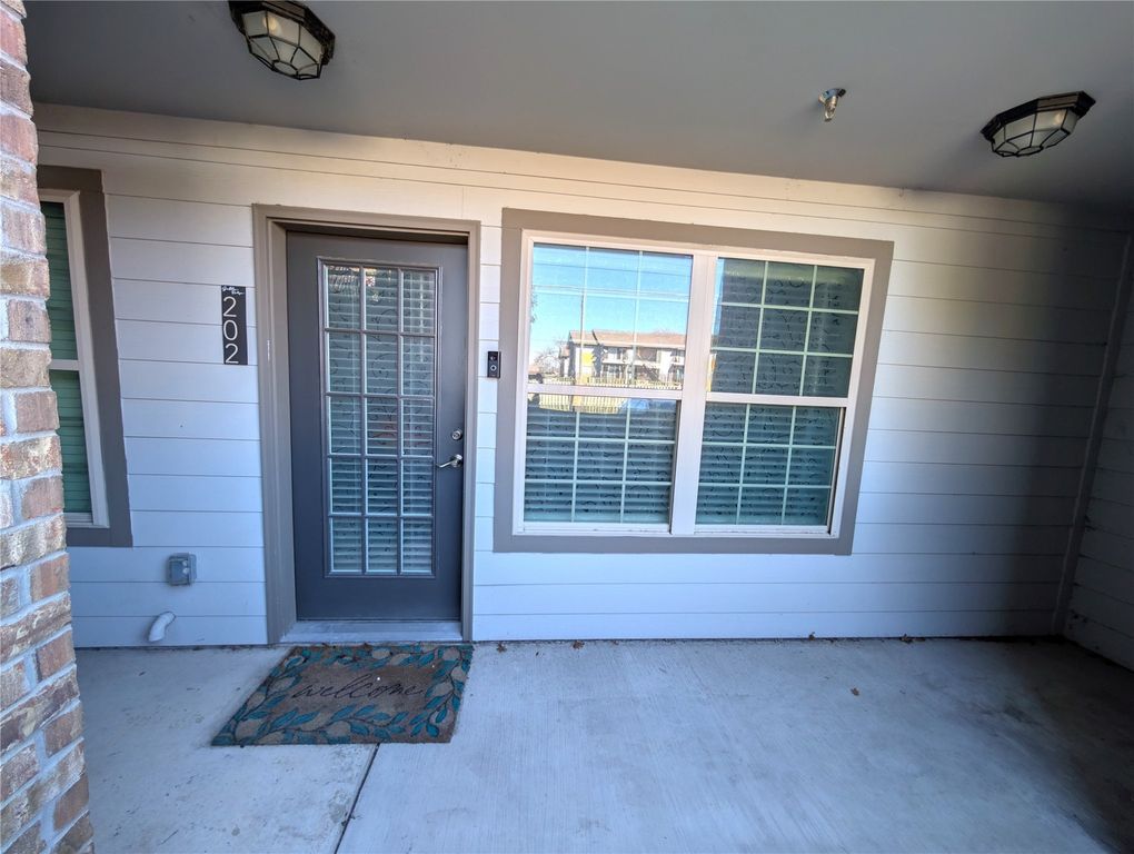 6108 Abrams Road 202, Dallas, TX 75231