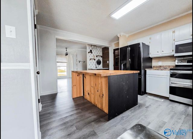 100 Hickory Drive, Muscle Shoals, AL 35661