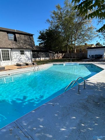 100 Hickory Drive, Muscle Shoals, AL 35661