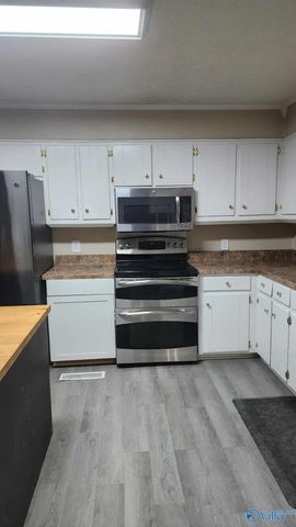 100 Hickory Drive, Muscle Shoals, AL 35661