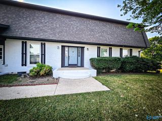 100 Hickory Drive, Muscle Shoals, AL 35661