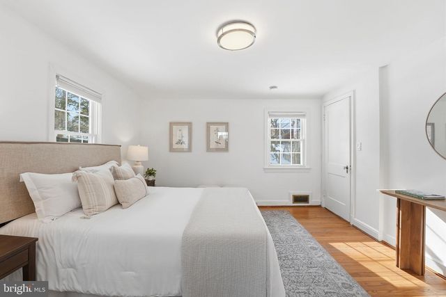 2408 SEMINARY RD, Silver Spring, MD 20910