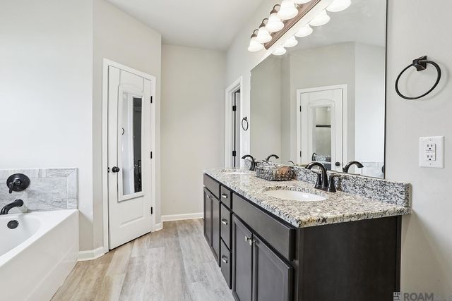 28312 Natchez Trace, Denham Springs, LA 70726