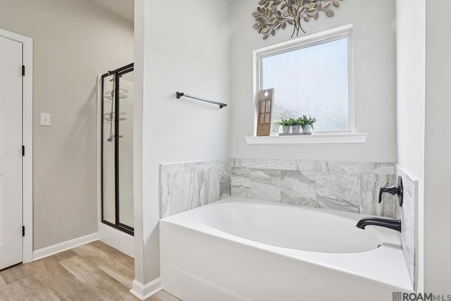 28312 Natchez Trace, Denham Springs, LA 70726