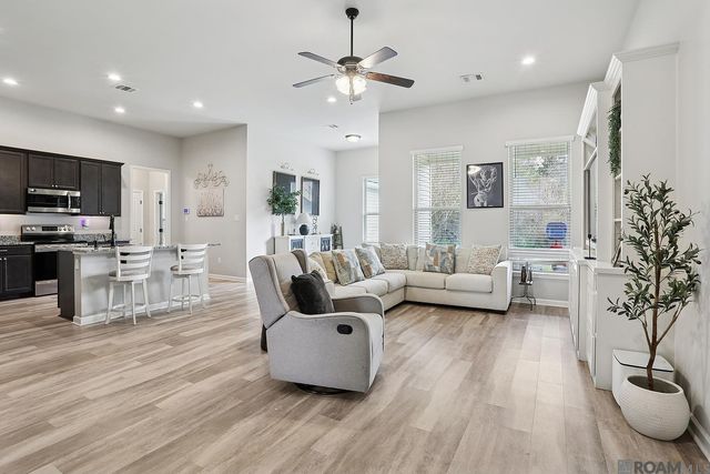 28312 Natchez Trace, Denham Springs, LA 70726