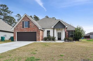 28312 Natchez Trace, Denham Springs, LA 70726