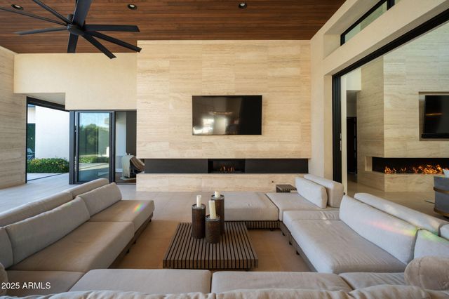 5333 E VIA LOS CABALLOS --, Paradise Valley, AZ 85253