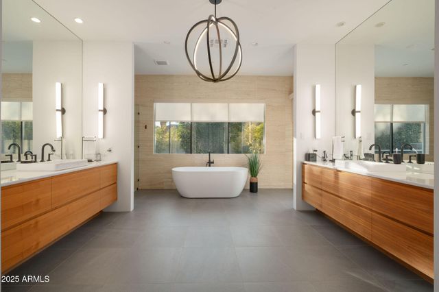 5333 E VIA LOS CABALLOS --, Paradise Valley, AZ 85253