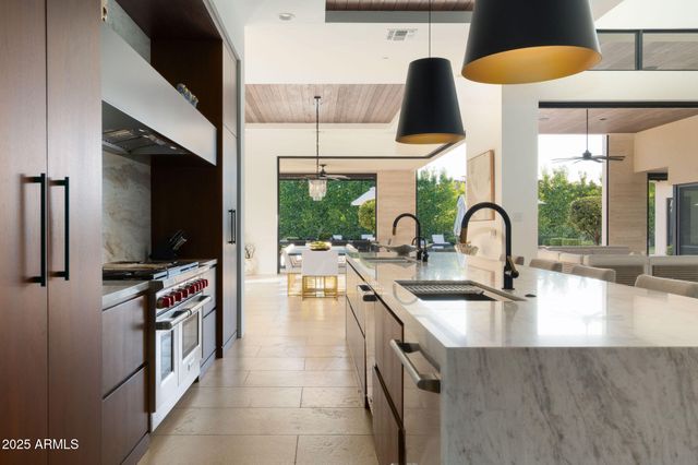 5333 E VIA LOS CABALLOS --, Paradise Valley, AZ 85253