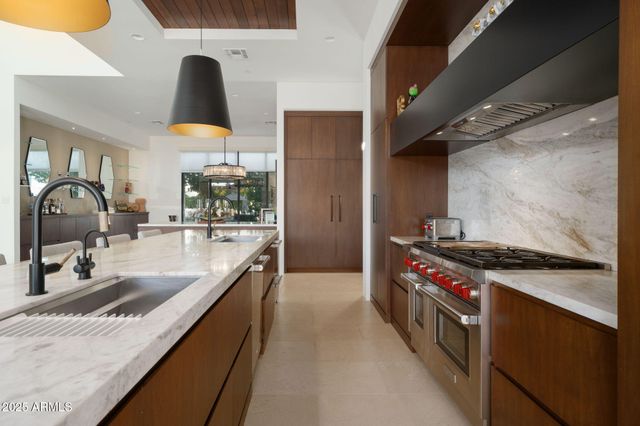 5333 E VIA LOS CABALLOS --, Paradise Valley, AZ 85253