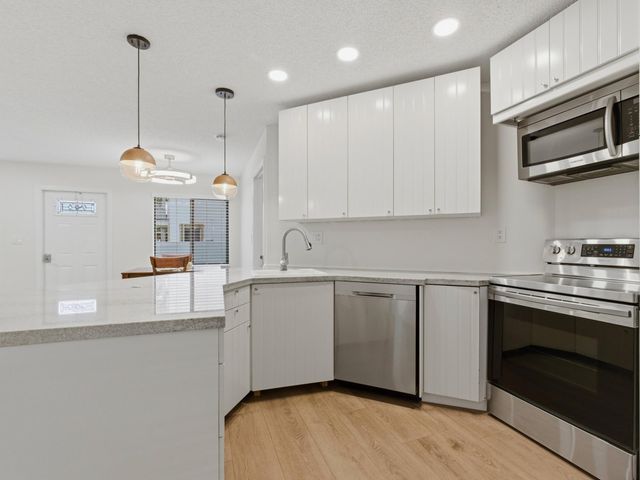 825 Dogwood Drive, Delray Beach, FL 33483