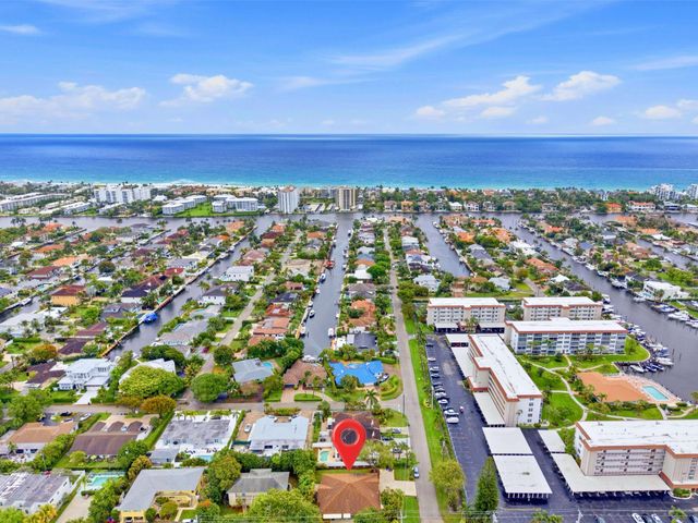 825 Dogwood Drive, Delray Beach, FL 33483