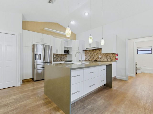 825 Dogwood Drive, Delray Beach, FL 33483