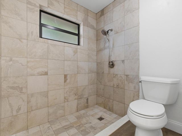 825 Dogwood Drive, Delray Beach, FL 33483