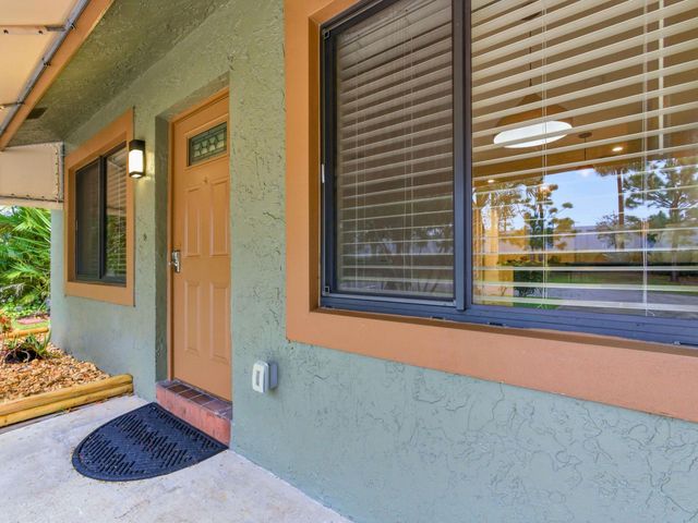 825 Dogwood Drive, Delray Beach, FL 33483