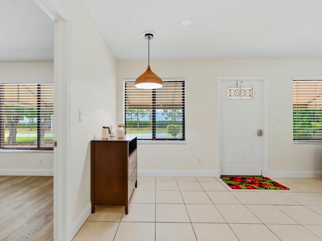 825 Dogwood Drive, Delray Beach, FL 33483