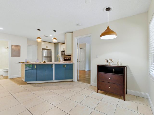 825 Dogwood Drive, Delray Beach, FL 33483